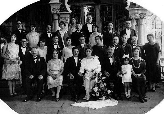 17.09.1928 - mariage de Céline Desboeuf & Maurice Curot - Près de la mariée ses parents Alexandre et Gabrielle Desboeuf